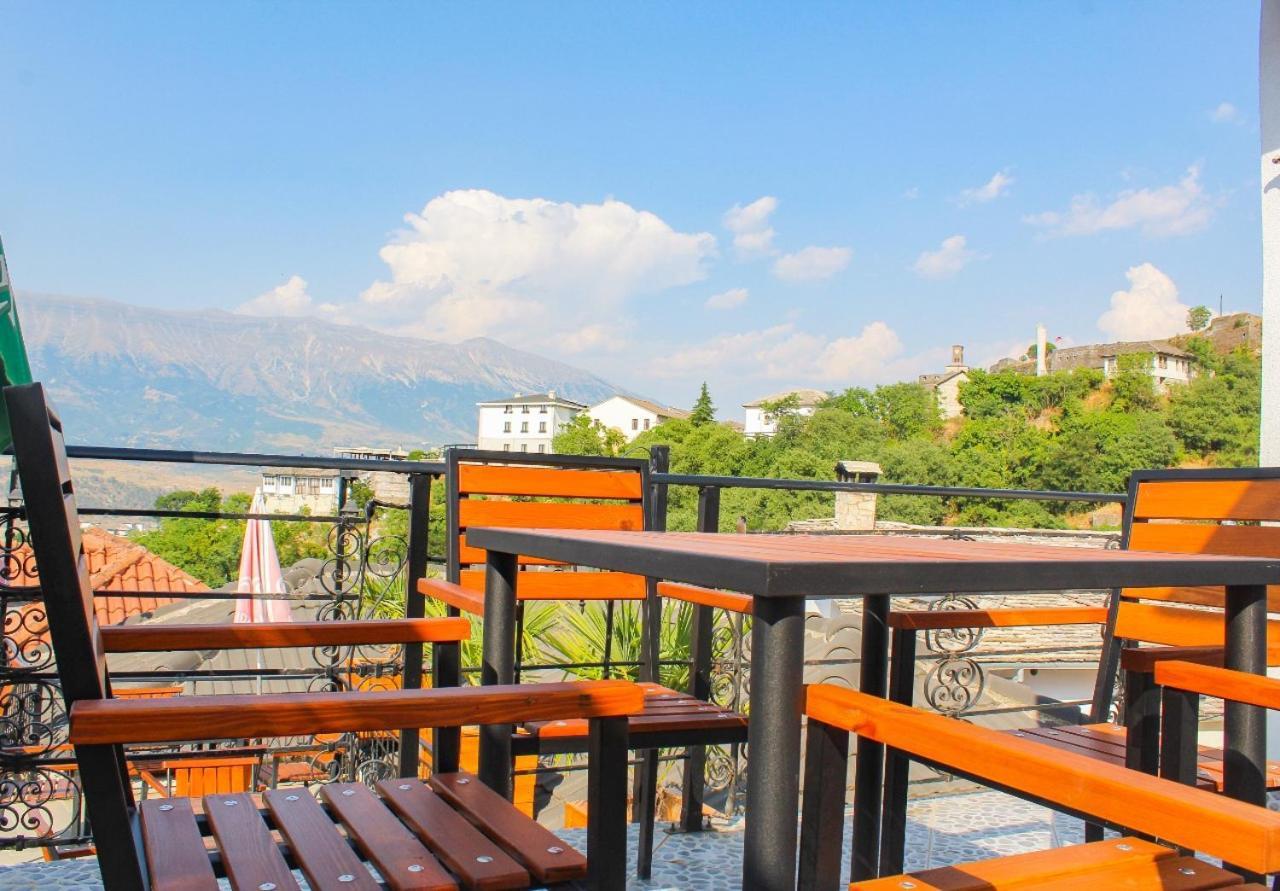 Silver Hill Guesthouse Gjirokaster Exterior photo