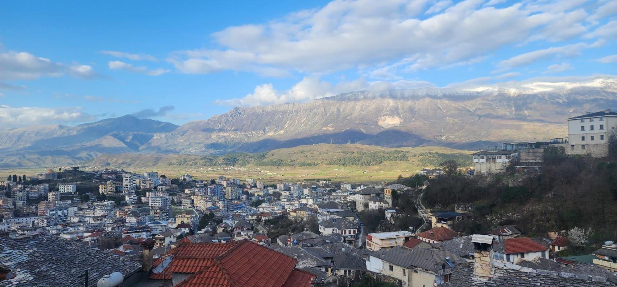 Silver Hill Guesthouse Gjirokaster Exterior photo