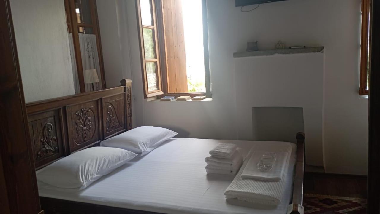 Silver Hill Guesthouse Gjirokaster Room photo