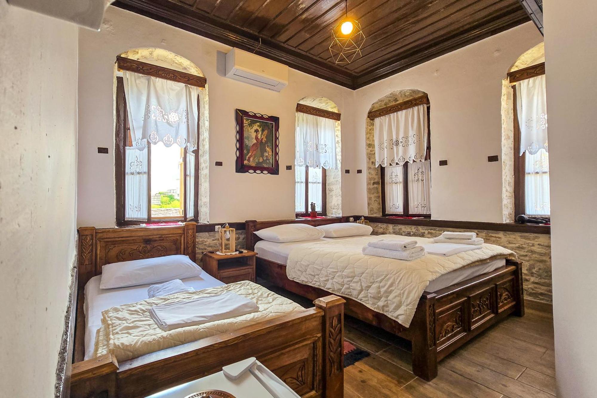 Silver Hill Guesthouse Gjirokaster Room photo