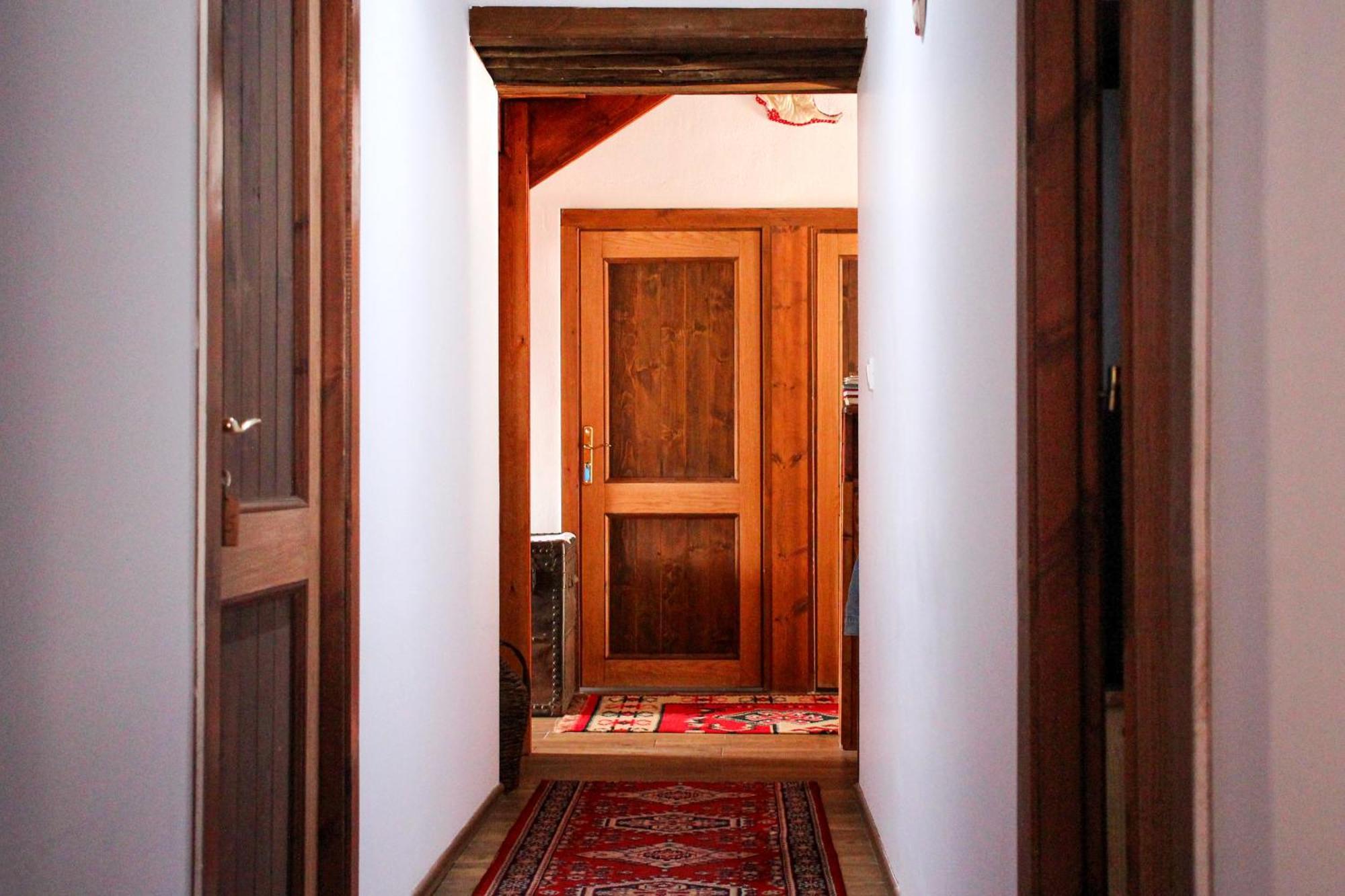 Silver Hill Guesthouse Gjirokaster Exterior photo