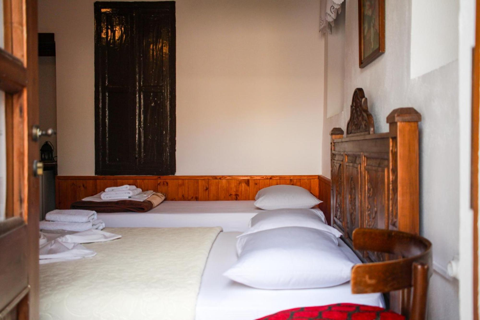Silver Hill Guesthouse Gjirokaster Exterior photo