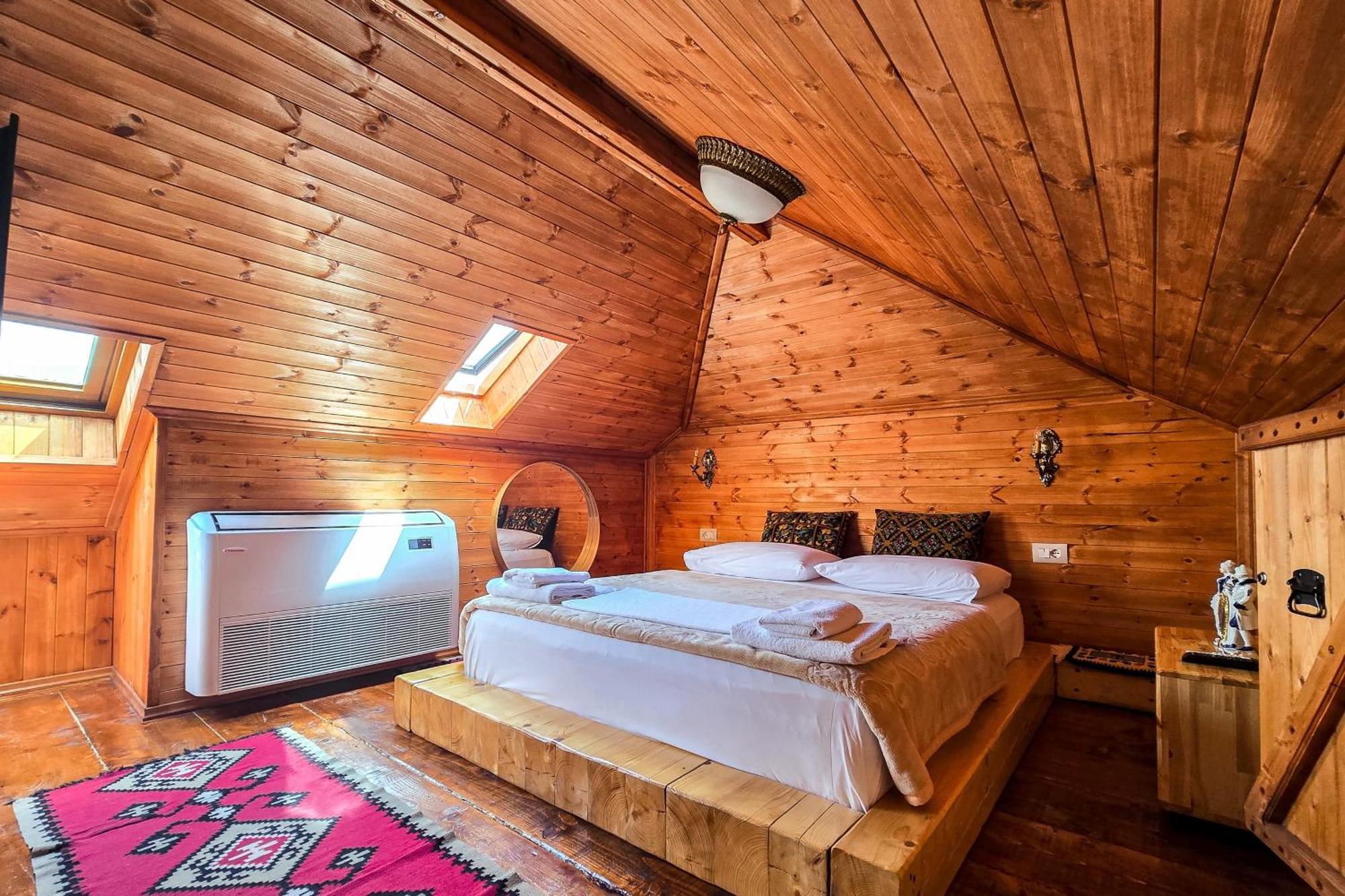 Silver Hill Guesthouse Gjirokaster Exterior photo